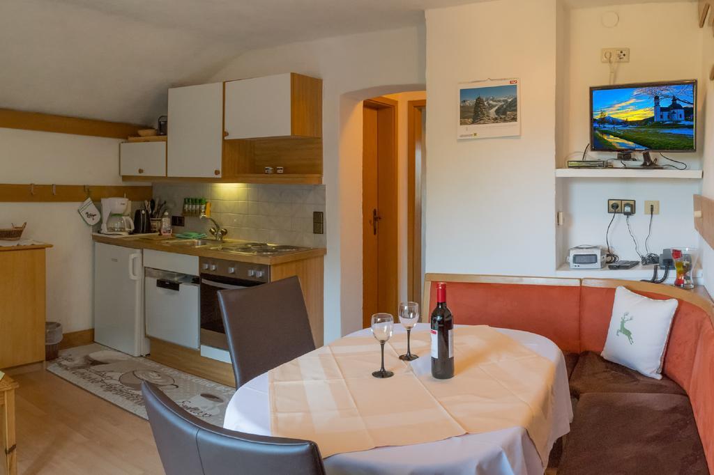 Haus Steinroeschen Apartment เซเฟลด์ อิน ทิโรล ภายนอก รูปภาพ
